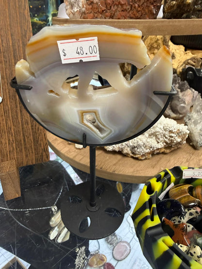Bear on Crescent Moon carved Agate (Stand Included)